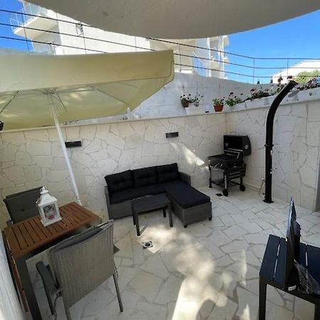 Seaesta Holiday- Modern Studio Apartment Trogir Luaran gambar