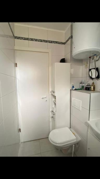 Seaesta Holiday- Modern Studio Apartment Trogir Luaran gambar