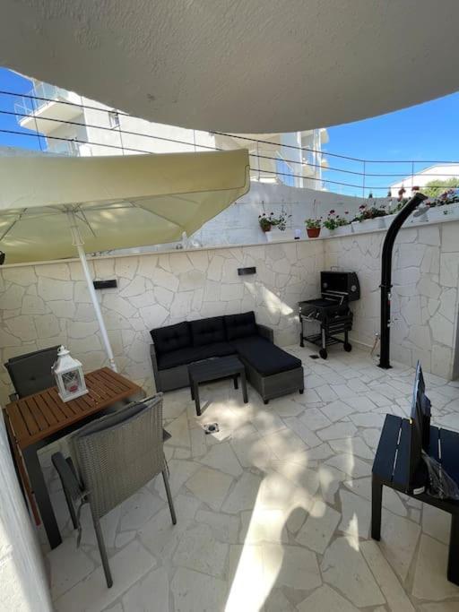 Seaesta Holiday- Modern Studio Apartment Trogir Luaran gambar